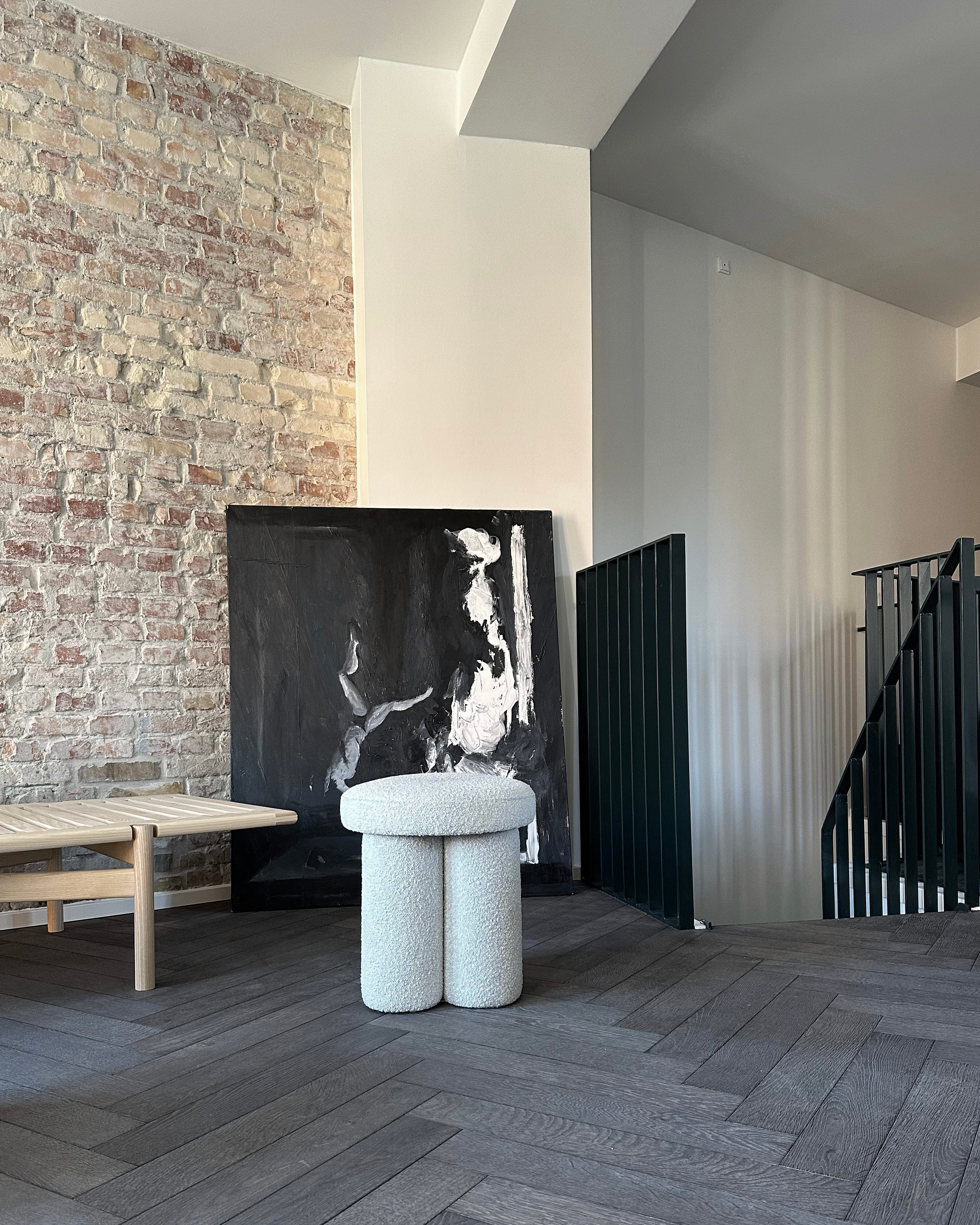 101 CPH Big Foot Stool - Off White (CPH 900)