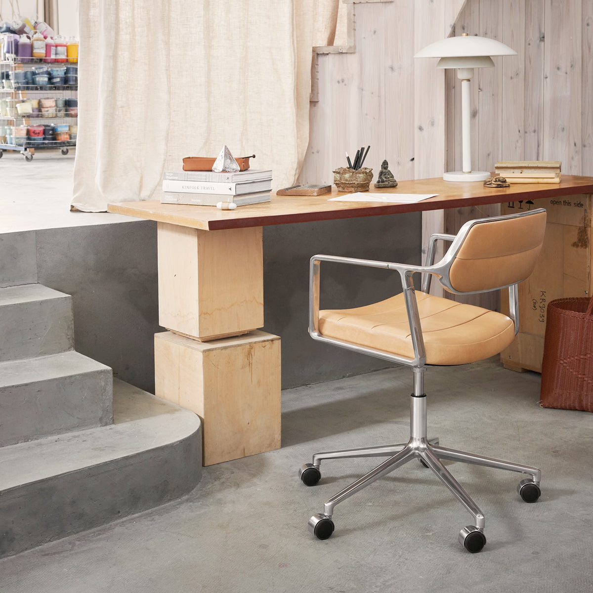 Vipp 453 Swivel+ Chair - Castors - Læder