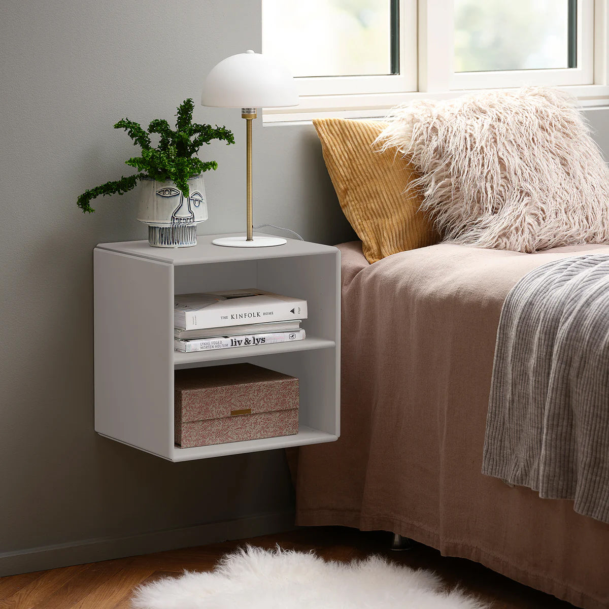 ByAulum Quadrant Charlotte Vægreol