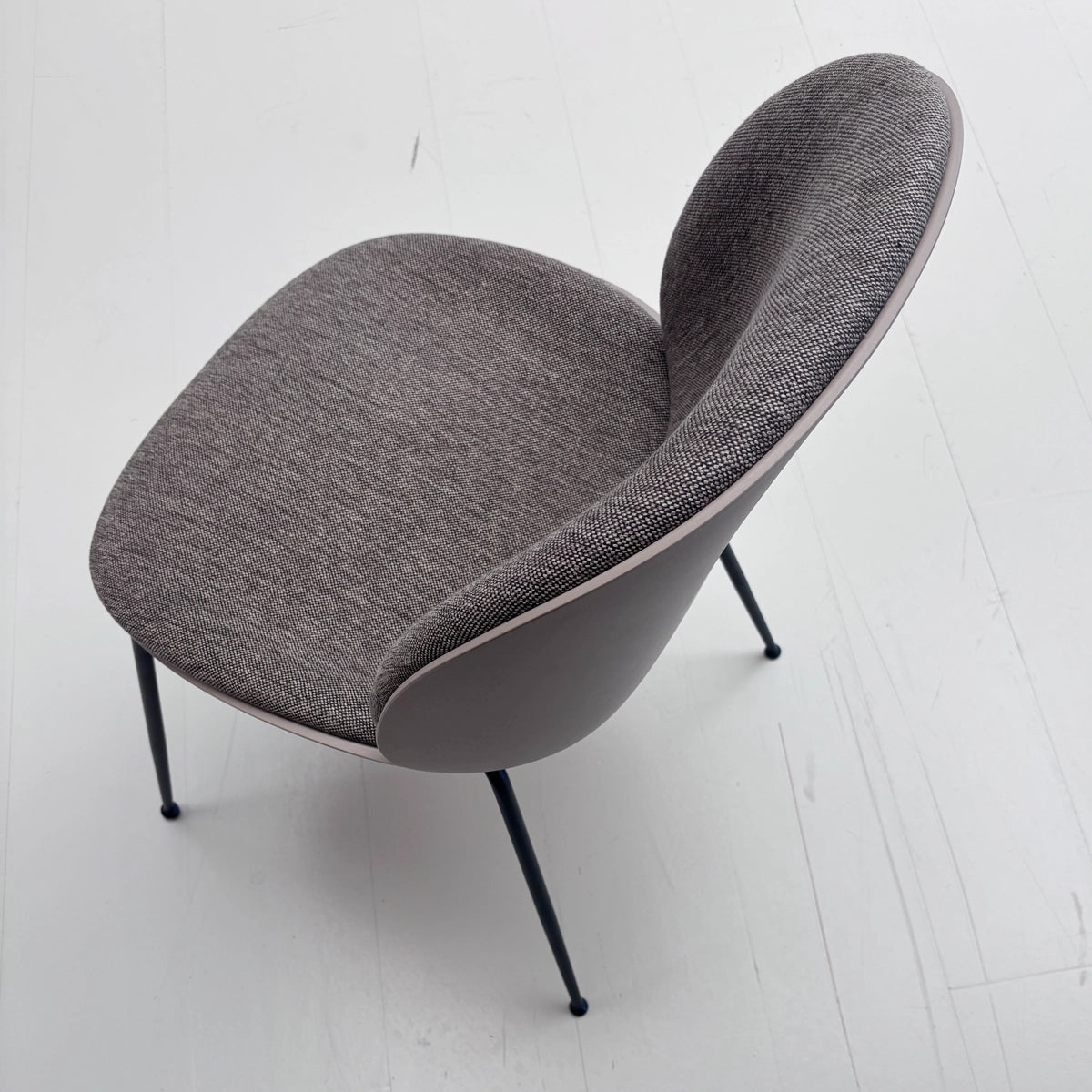 Gubi Beetle Chair - 6 stk. Samlet - DEMO.