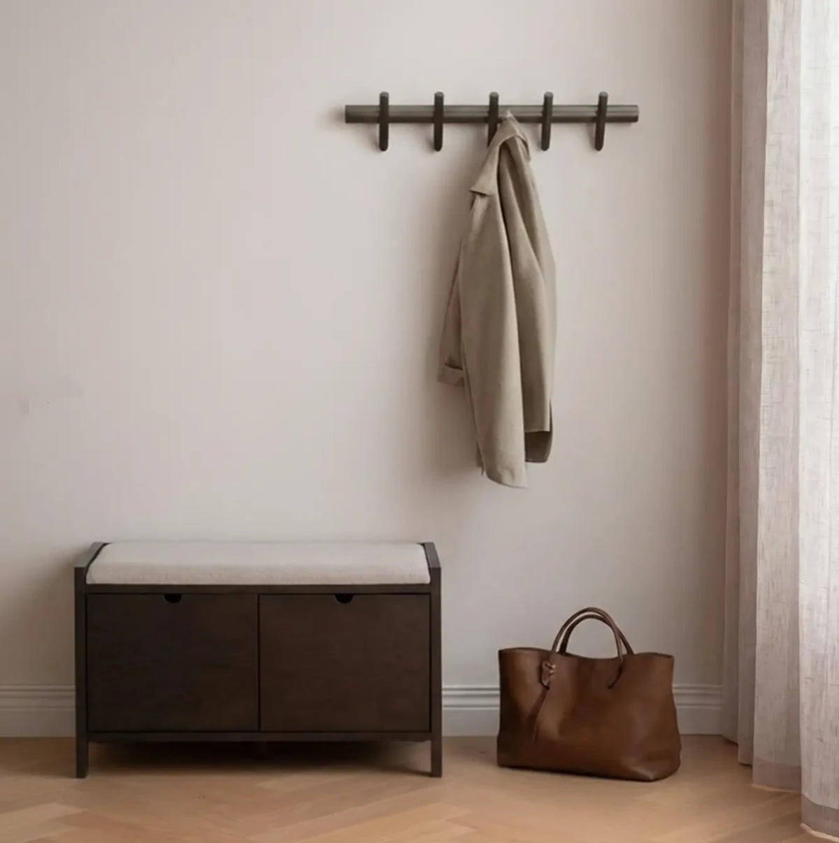 Rowico Hillmond bænk - brun eg/beige