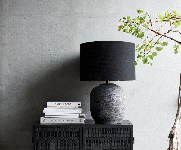 House Doctor Tahi bordlampe - inkl skærm - sort