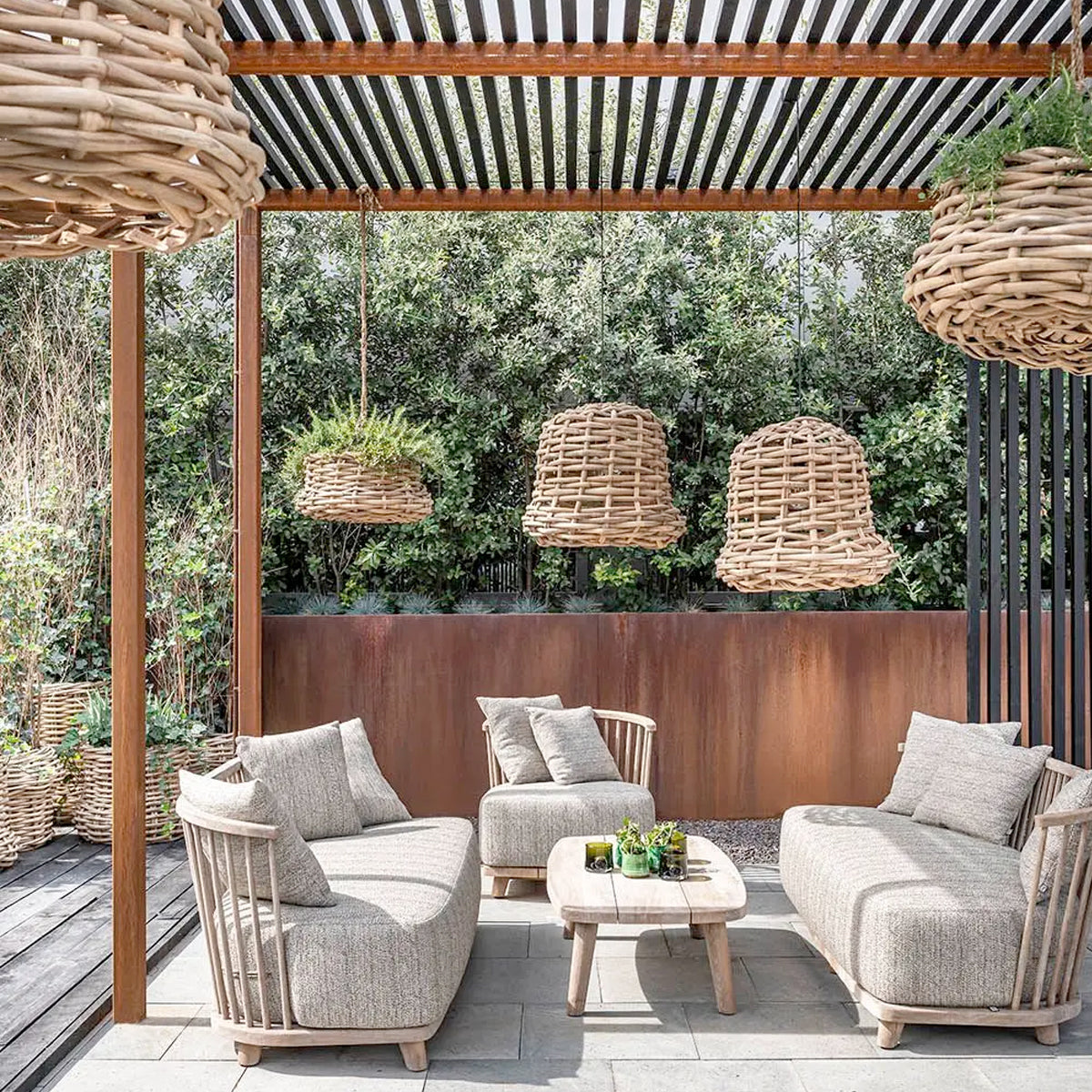 Gommaire Hanging Basket Luca