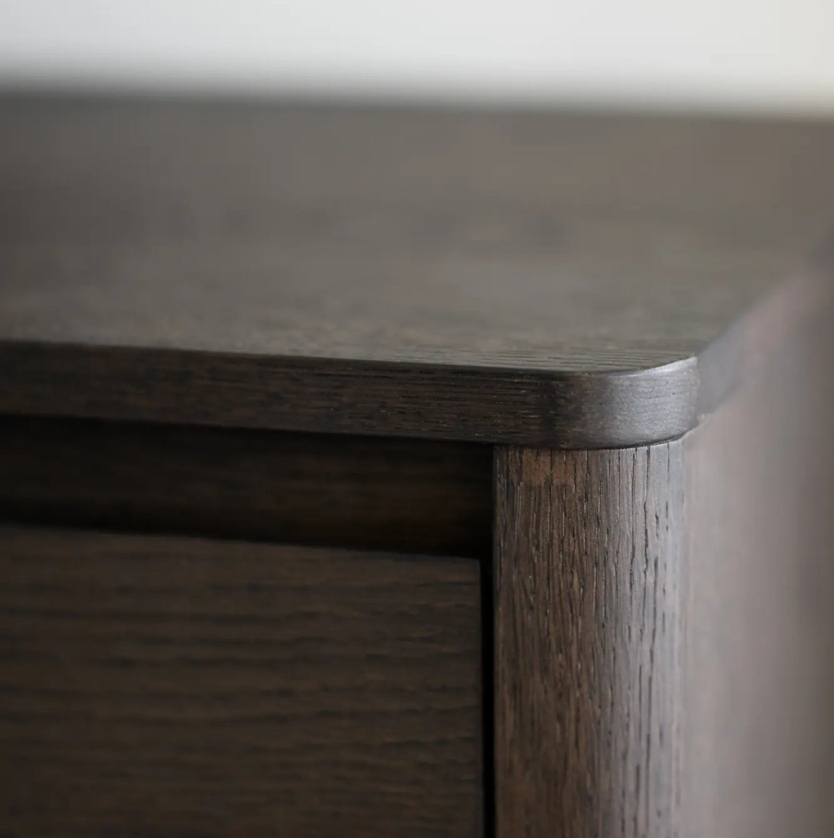 Rowico Melstone skænk - mørk eg - 180x40x70