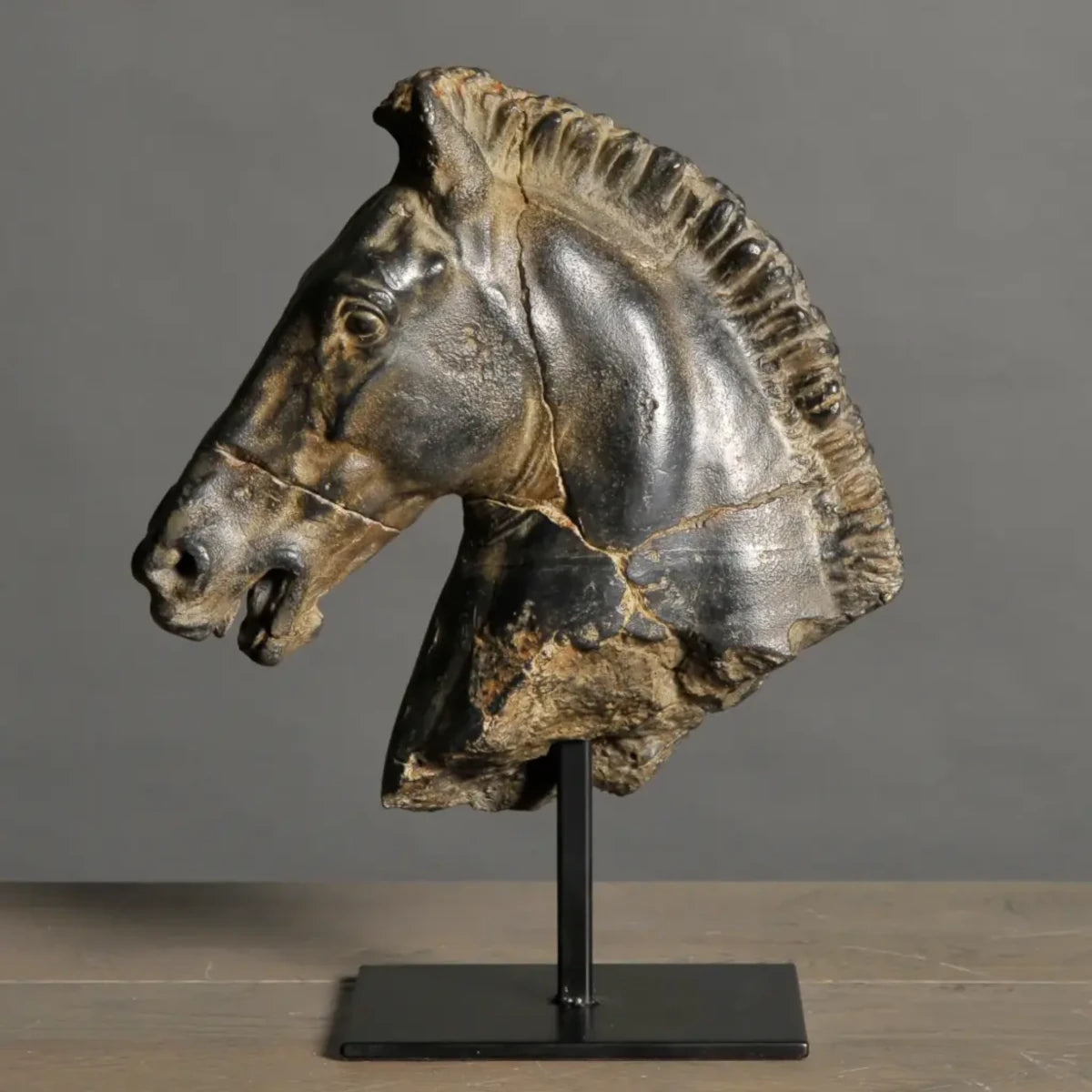 Monti Horse Head - 28 cm - black