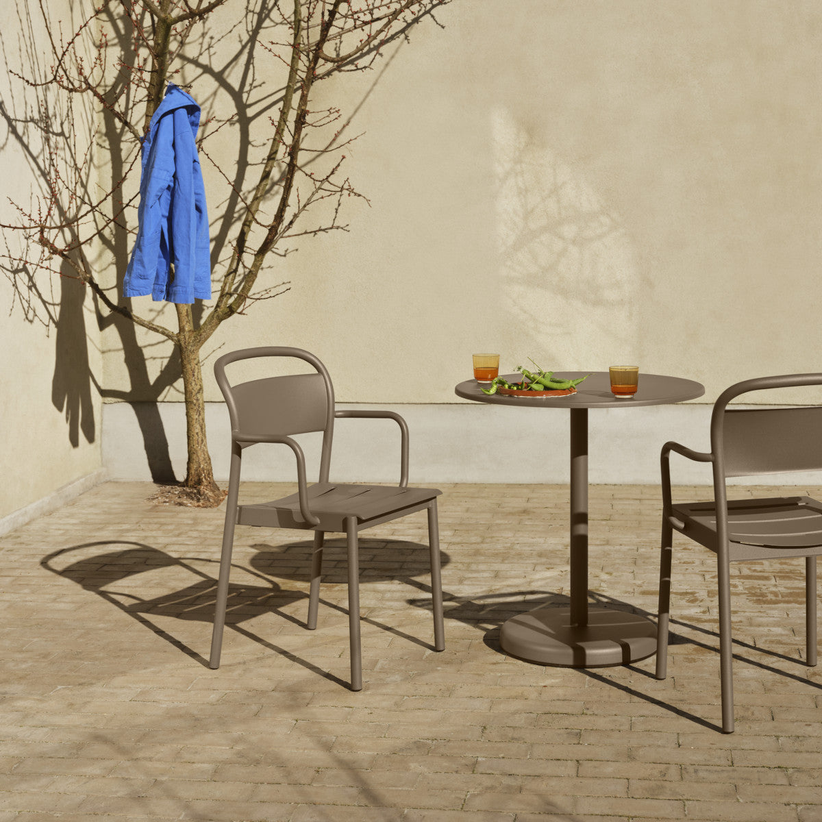 Muuto Linear Steel Cafe Table - Rundt