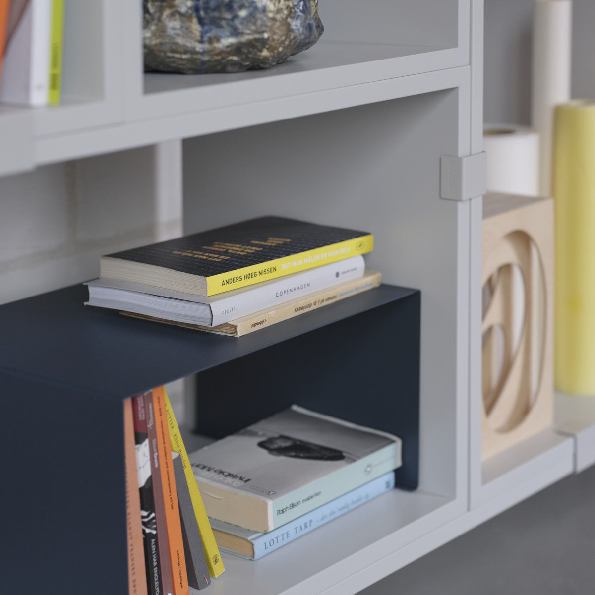 Muuto Stacked Bookcase - Config 4