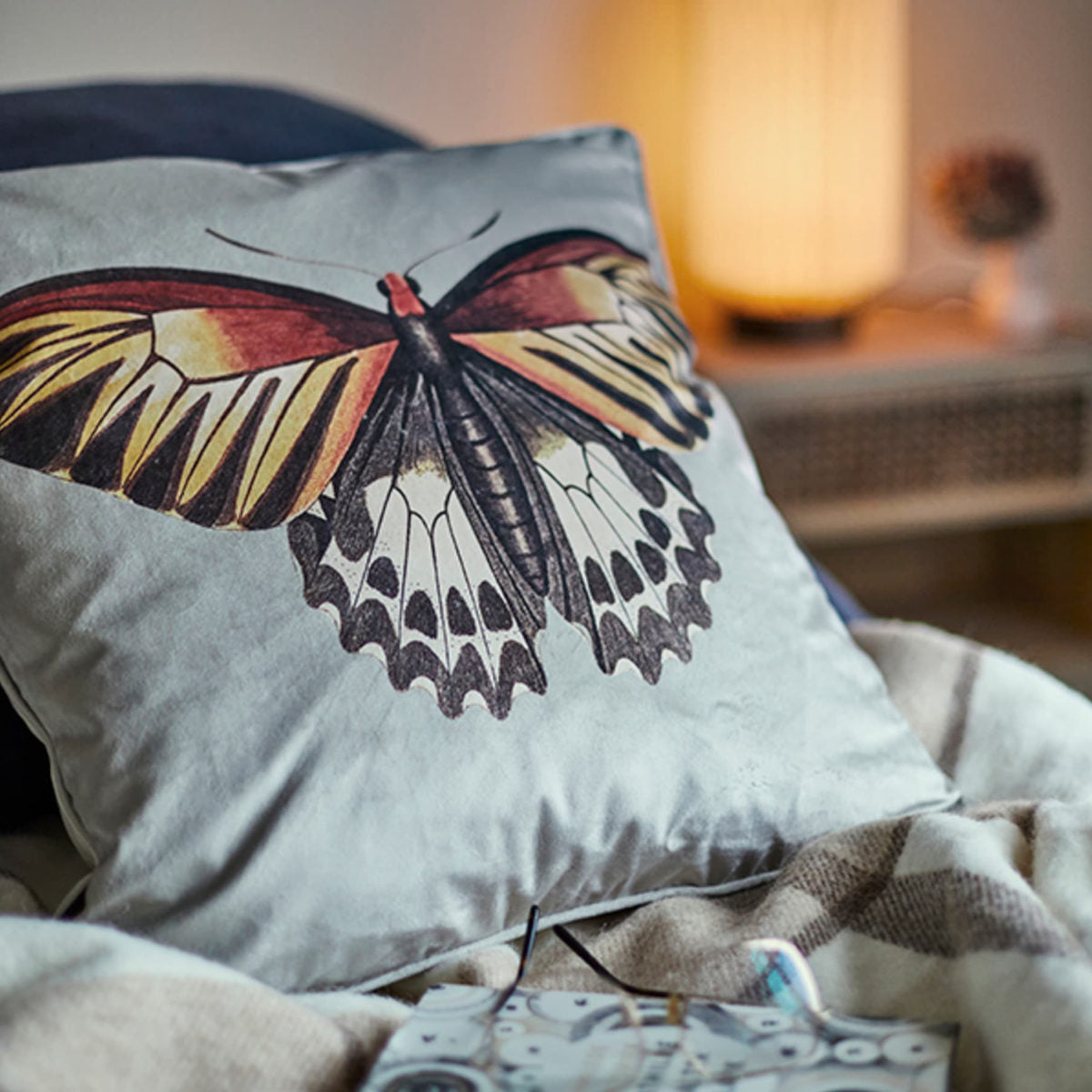 Vanillafly pude - biscotti butterfly - 50x50 - inkl fyld