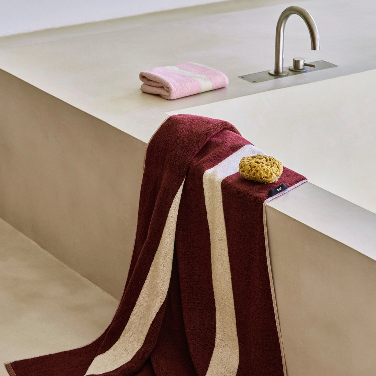 HAY Stripe Bath Sheet - 100x150cm.