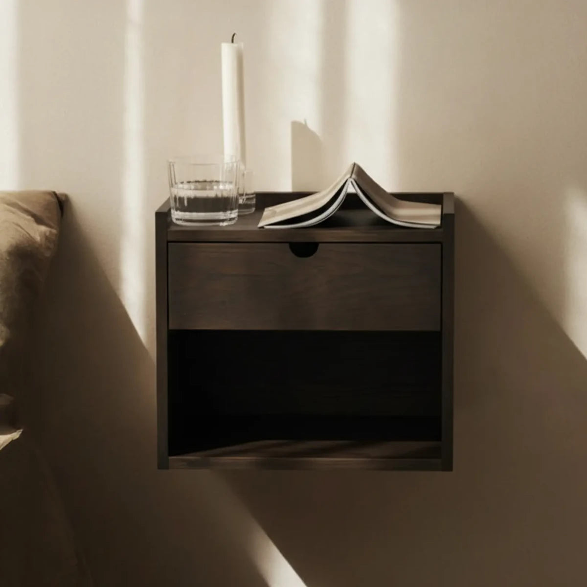 Rowico Hillmond sengebord - brun eg
