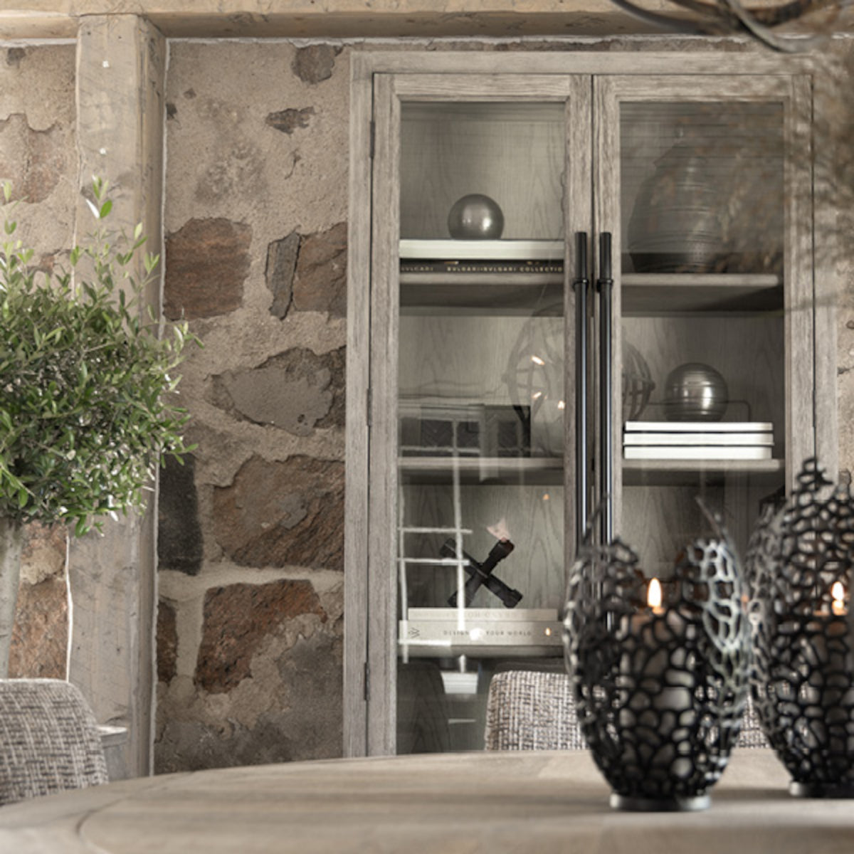 Artwood Narbonne vitrineskab - 210x103x39 - pearl grey