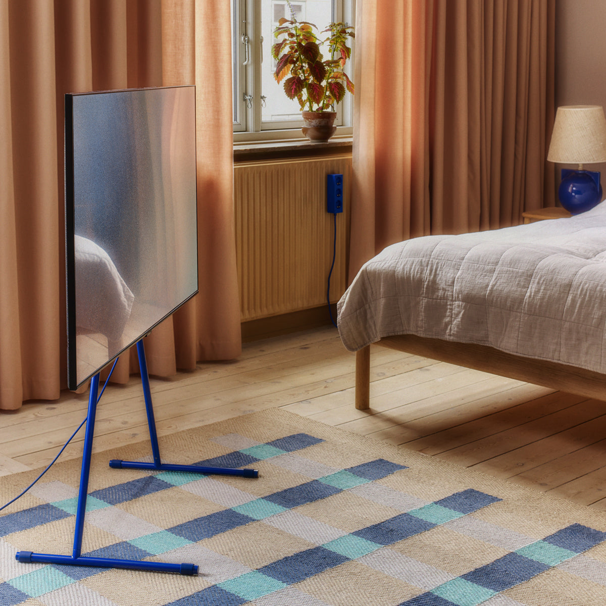 Pedestal Viva TV Stander