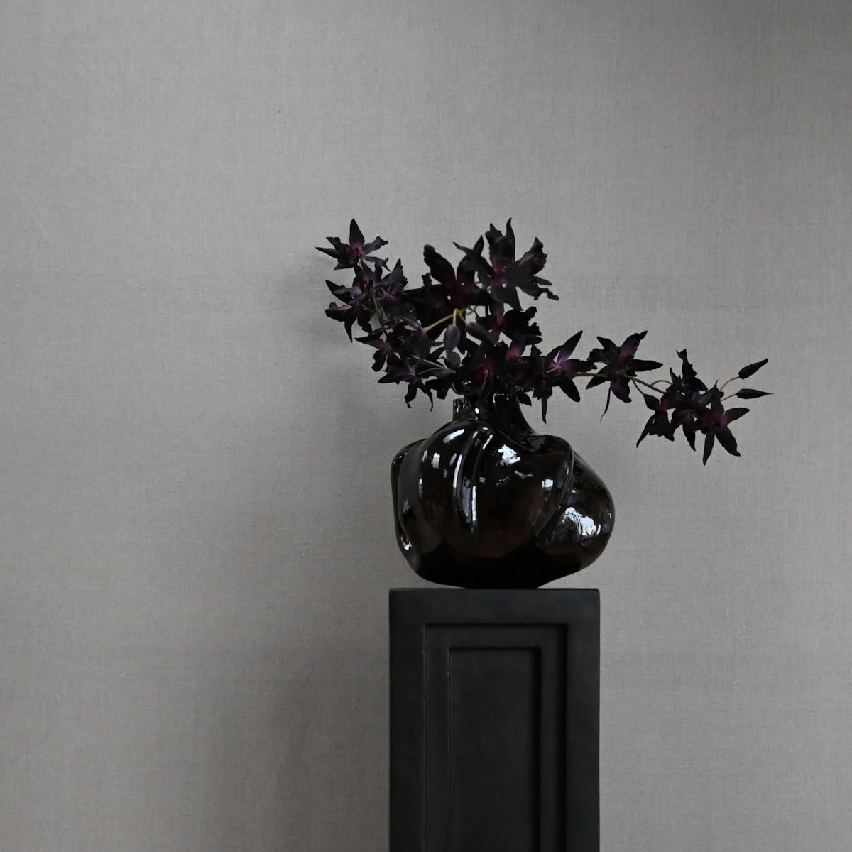 101 CPH Wabi vase - medio - smoked forest