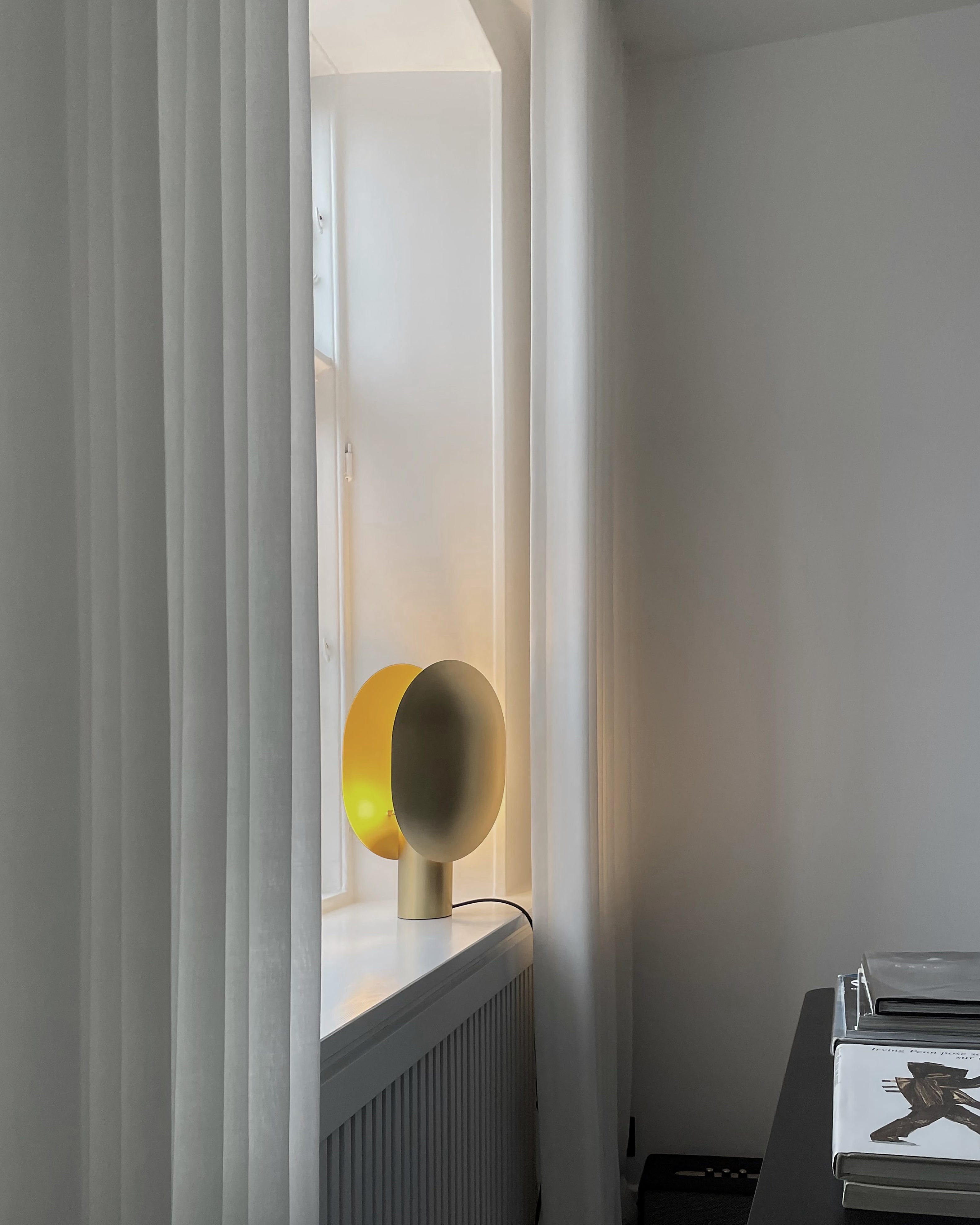 101 CPH Clam Table Lamp - Brass