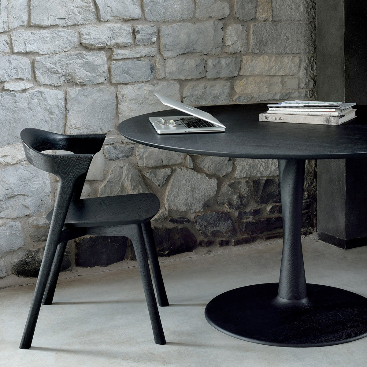 Ethnicraft Torsion Dining Table - Ø127 - Black Oak