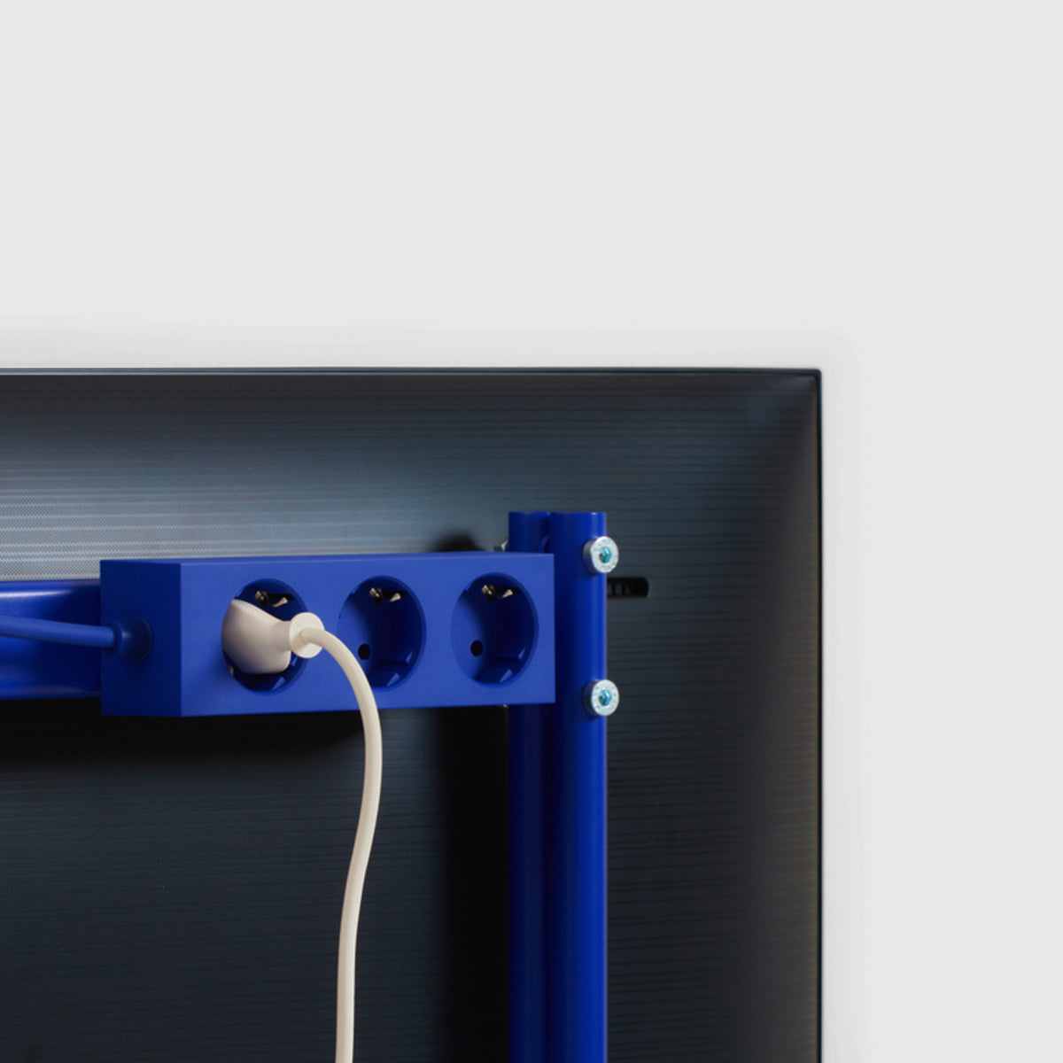 Pedestal Powerbar - 2 meters