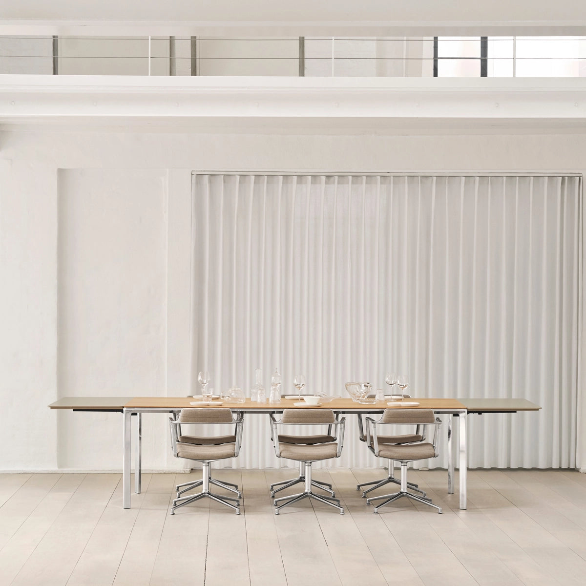 Vipp 433 Table - Light Oak