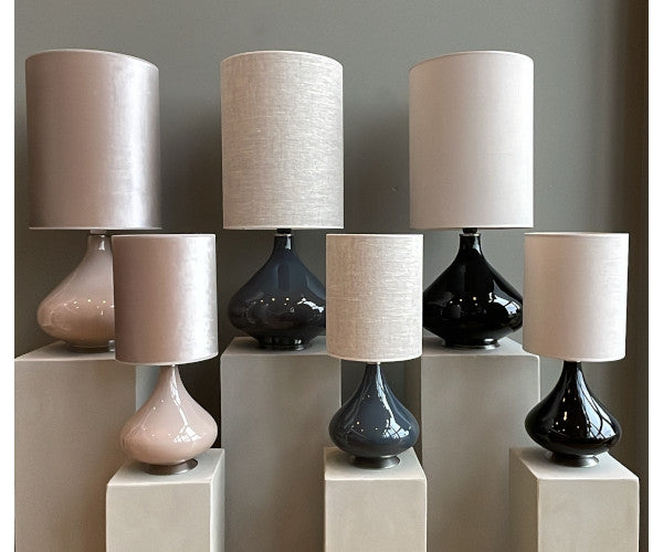 Flavia Mini bordlampe - sand - budapest beige skærm