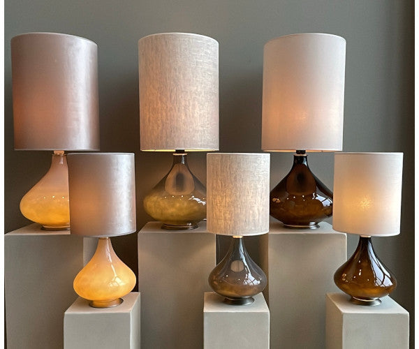 Flavia Mini bordlampe - sand - velvet crema skærm