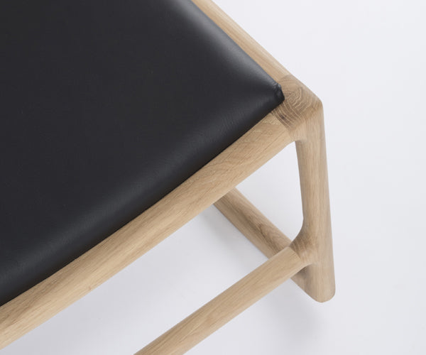 Gazzda Dedo Footstool - Dakar Læder - Sort