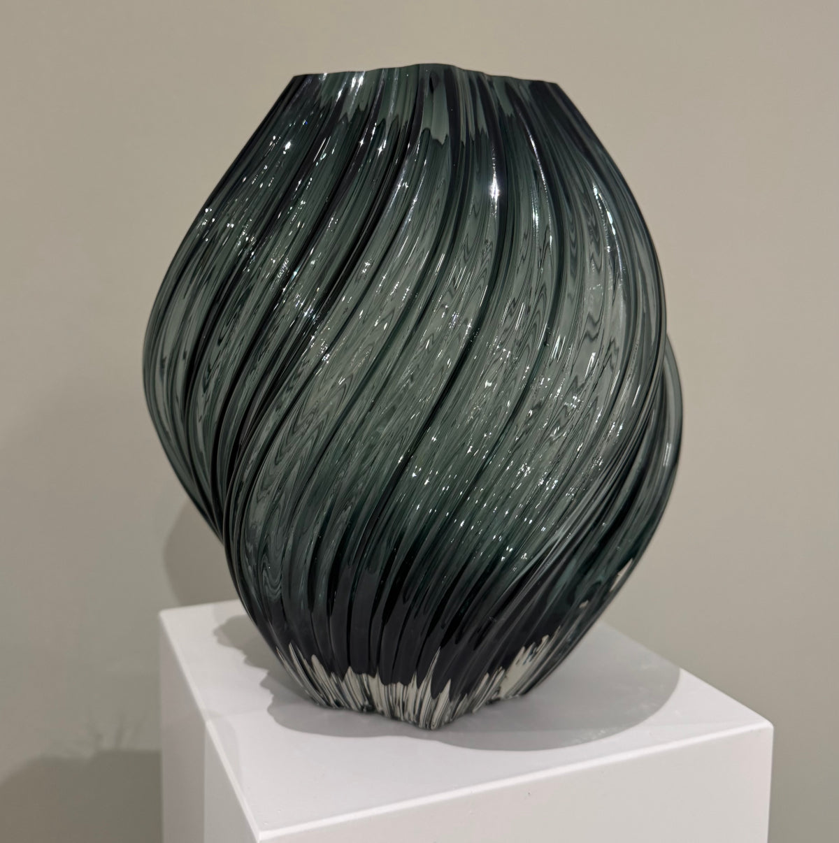 Glas vase - 19x23 - grågrøn