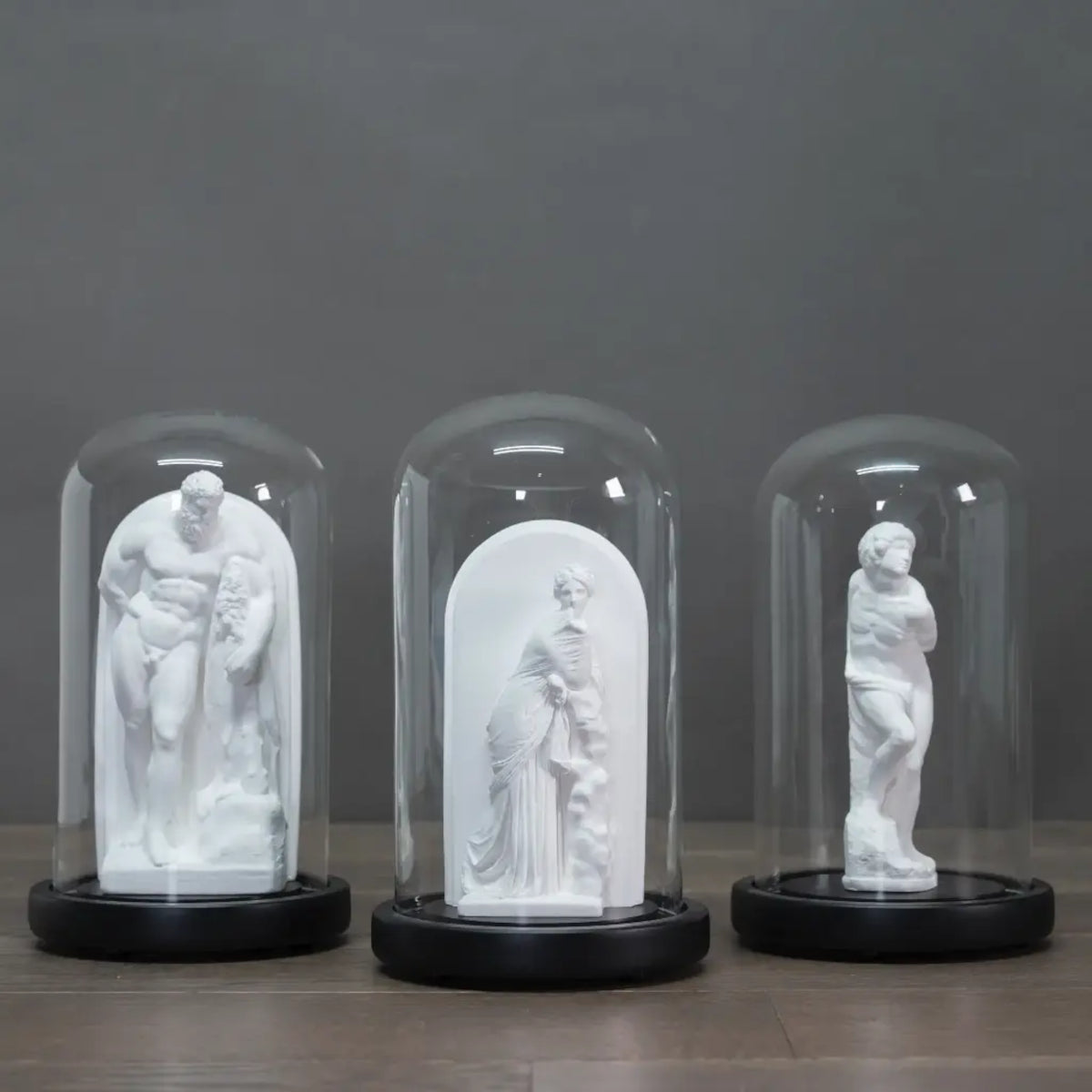 Greek Figures in Globe - sæt á 3