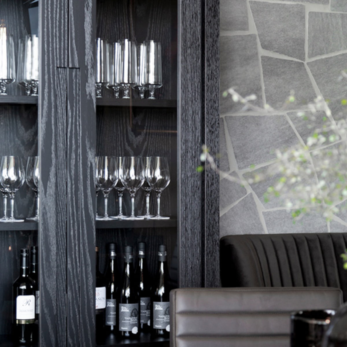 Artwood Hunter vitrineskab - 200x100x40 - black