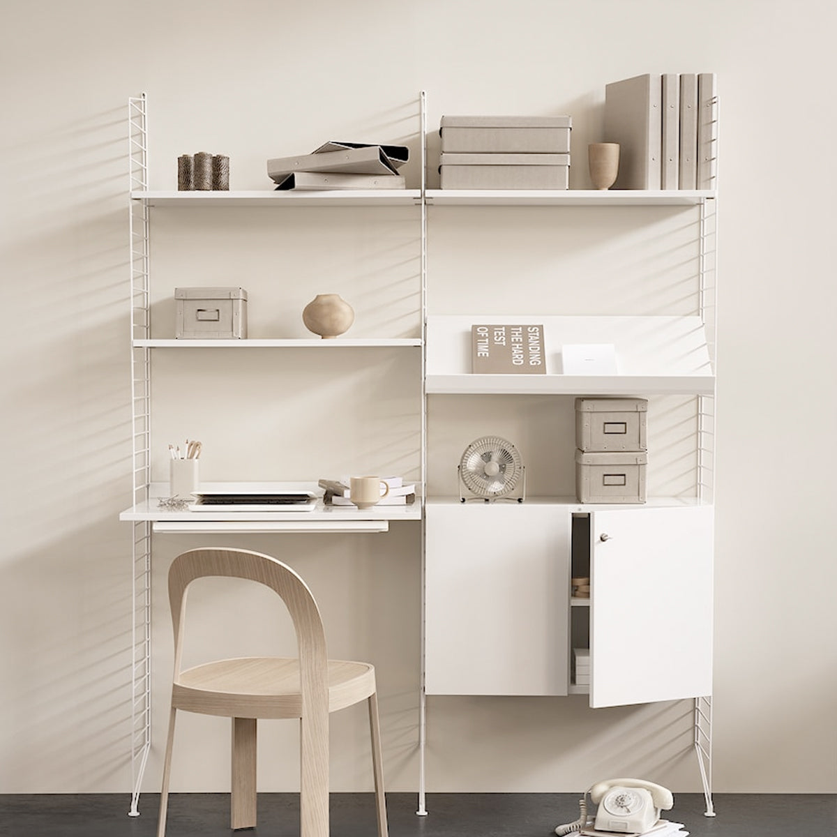 String Cabinet with lock 78x52x32.2 White