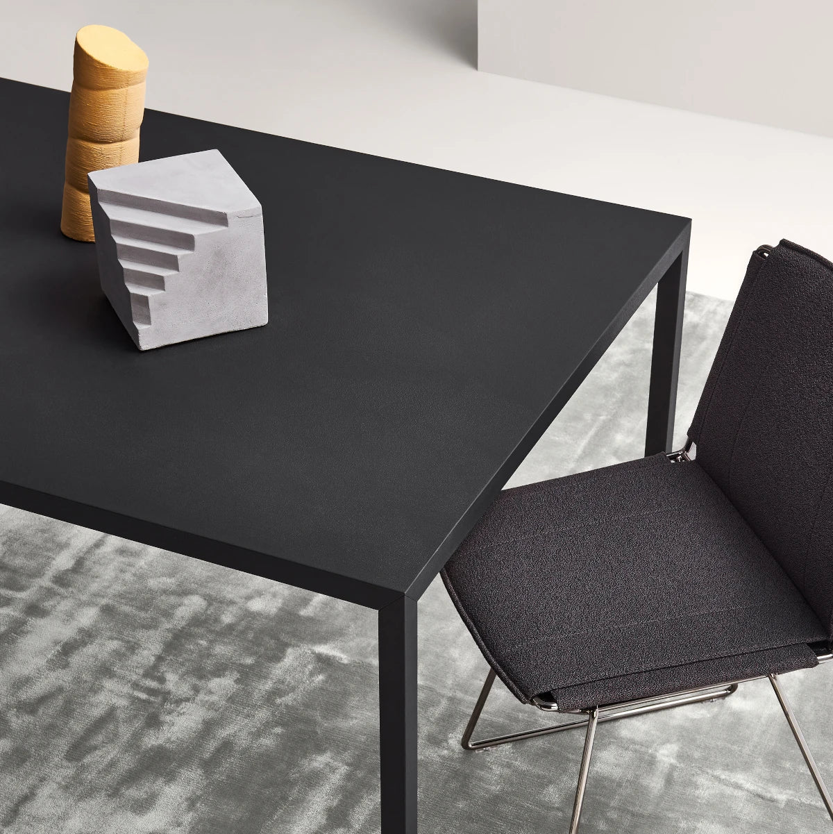 MDF Italia Tense Table - Black