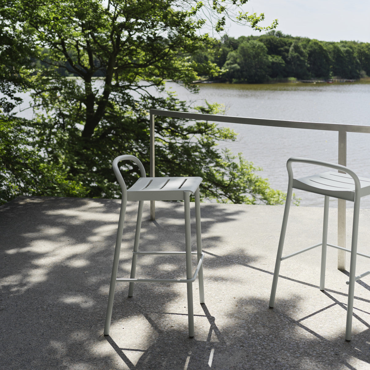 Muuto Linear Steel Bar Stol