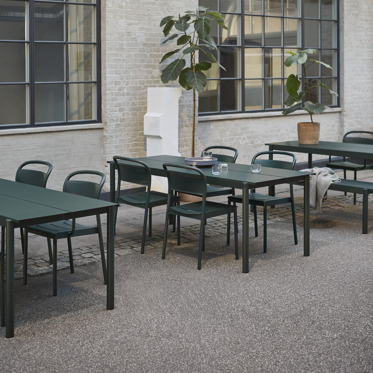 Muuto Linear Steel Bord - 220x90cm
