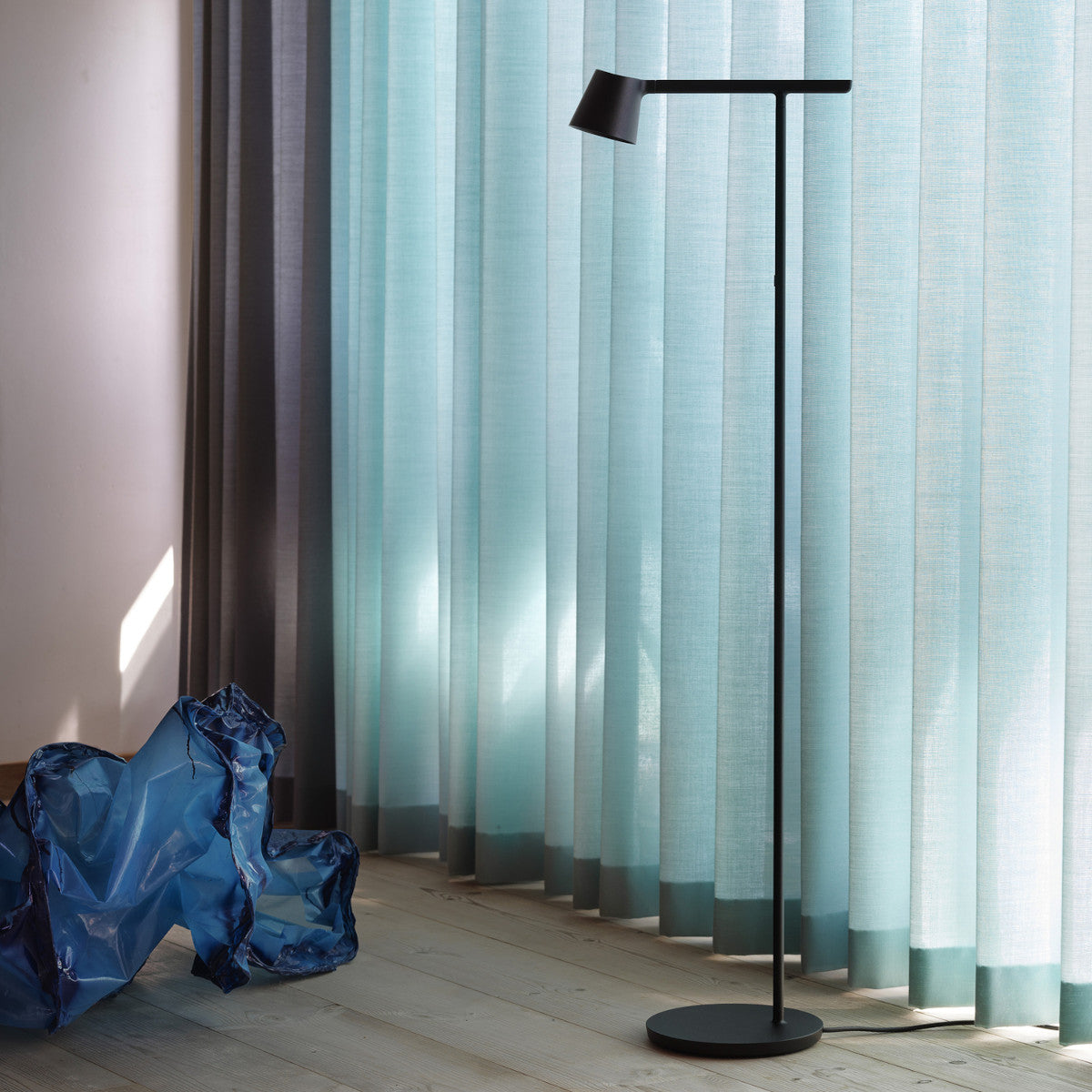 Muuto Tip Floor Lamp