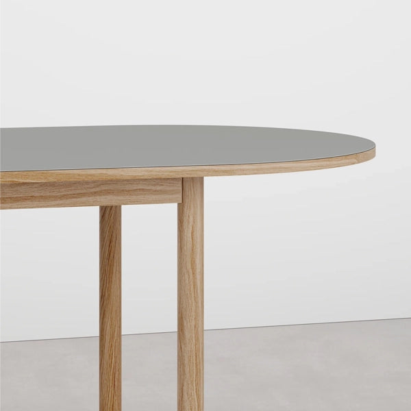 WB Manufaktur Essential Oak Oval Spisebord -  256x90cm - Linolium