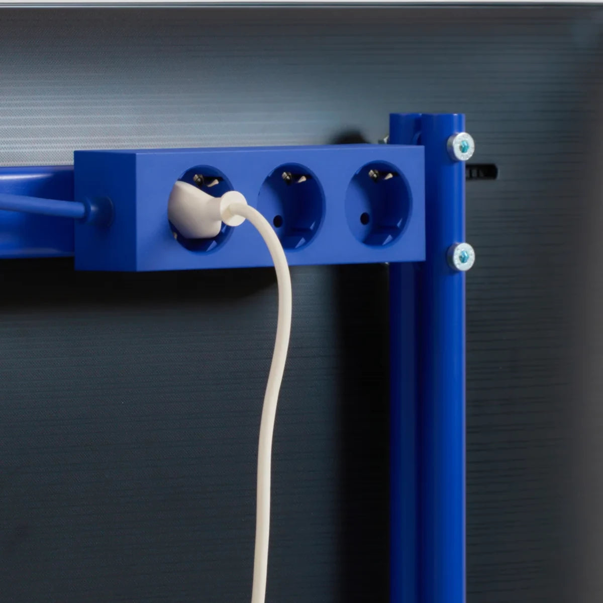 Pedestal Powerbar - 2 meters