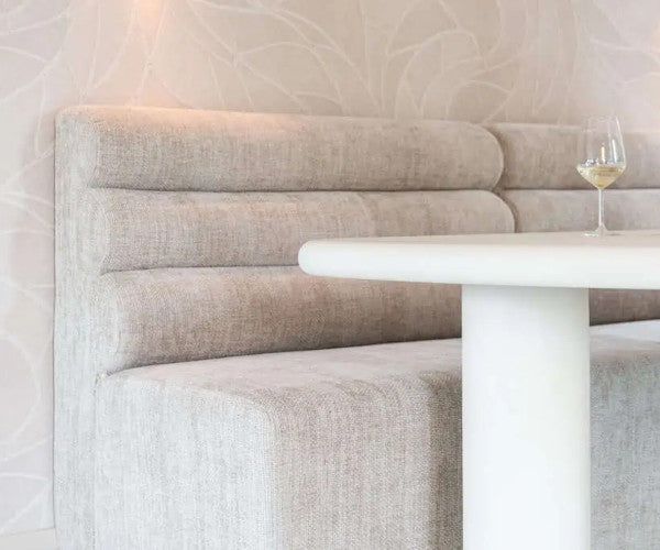 Richmond Interiors Bloomstone spisebord - white eco plaster - 230x117
