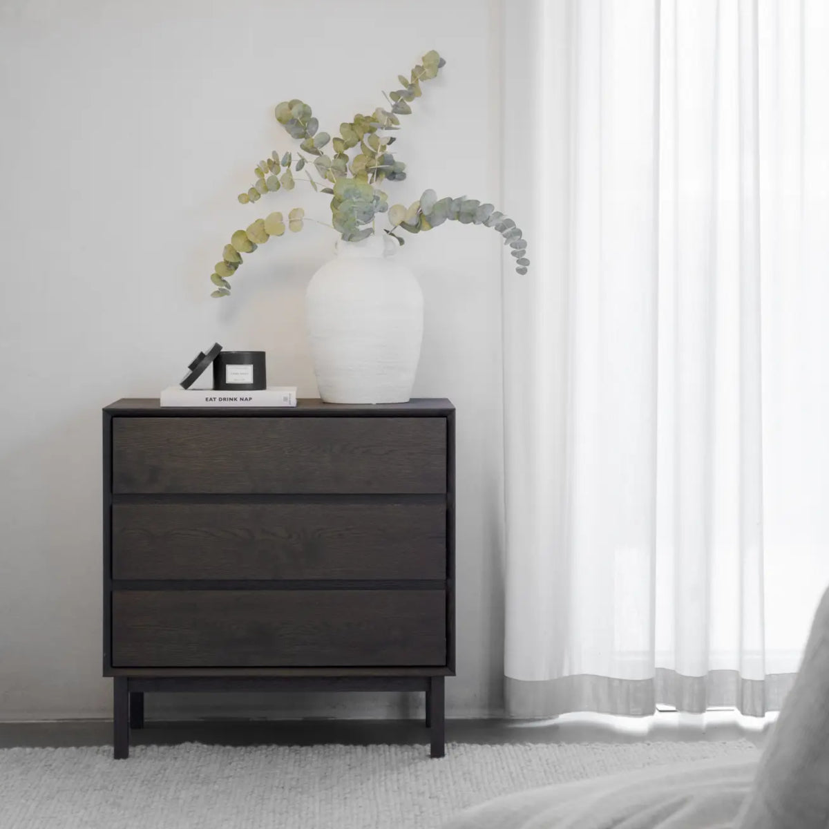 Rowico Mackay kommode - mørk eg - 75x45x75