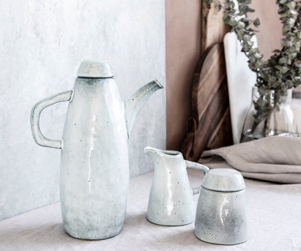 rustic kande med låg