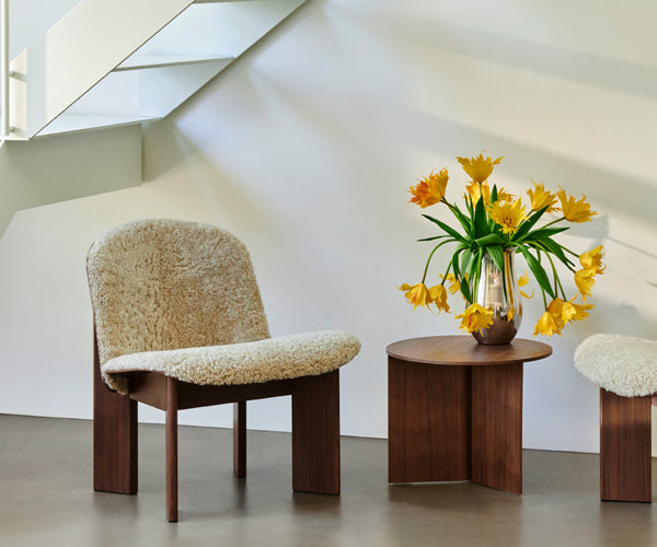 HAY Chisel Lounge Chair - Valnød - Mohawi 21 Fåreskind