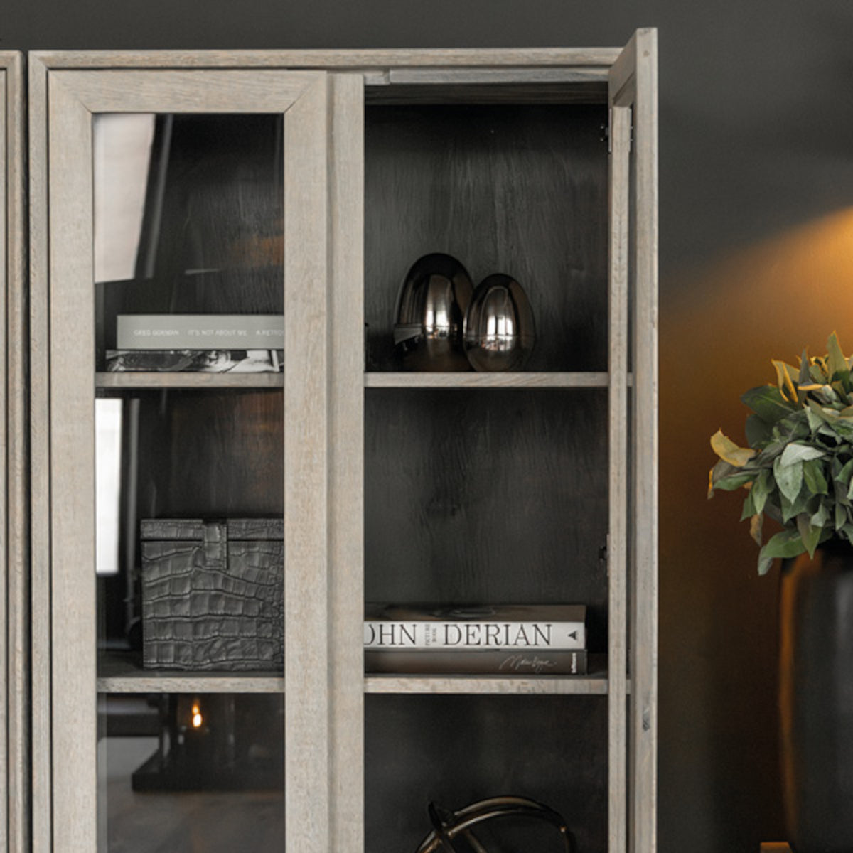 Artwood Vancouver vitrineskab - 210x80x43 - silverstone