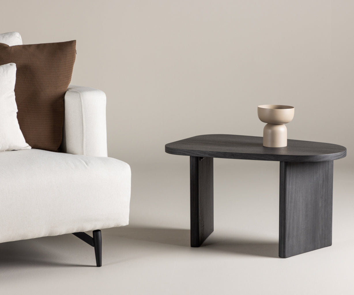 Venture Design Grönvik siddeord - 45x70x40 - sort