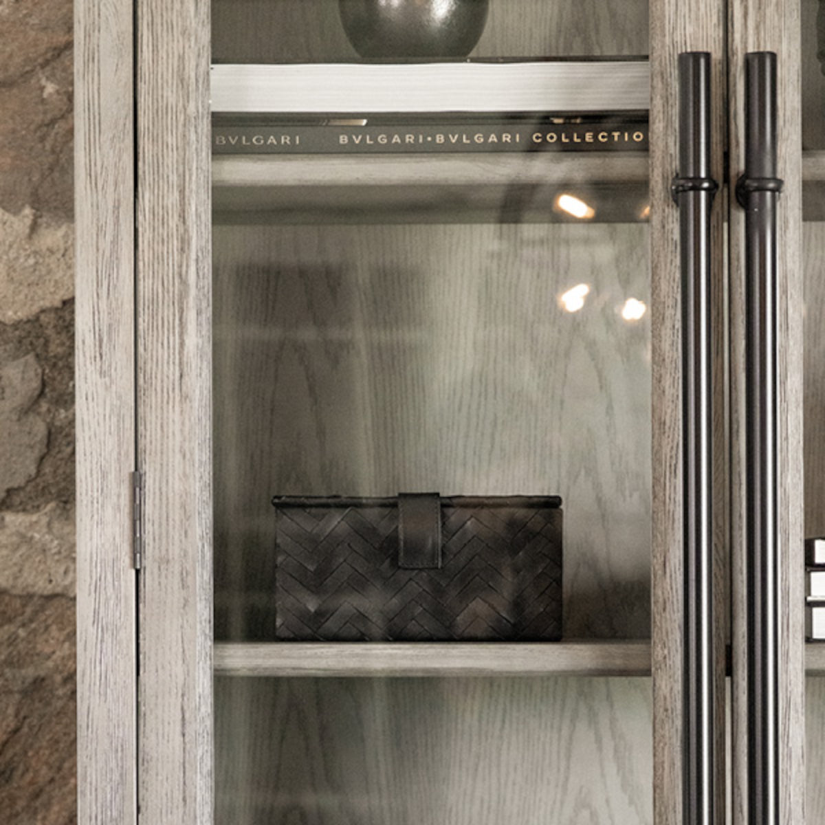 Artwood Narbonne vitrineskab - 210x103x39 - pearl grey